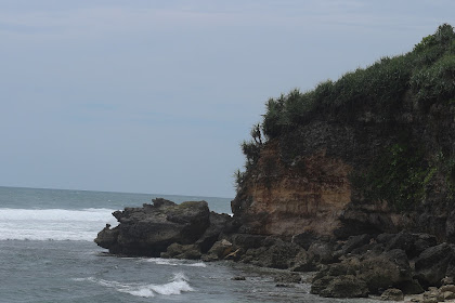 Pantai Sepanjang Yang Cantik Berpasir Putih Nan Luas Di Jogja