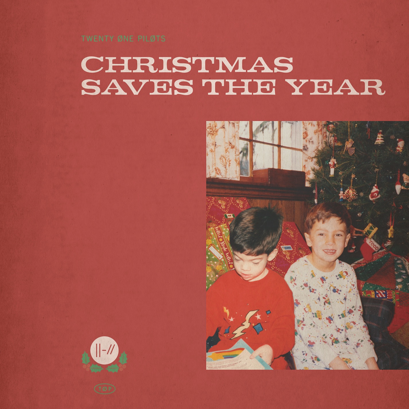 Twenty One Pilots - Christmas Saves the Year [Mastered for iTunes] (2020) - Single [iTunes Plus AAC M4A]