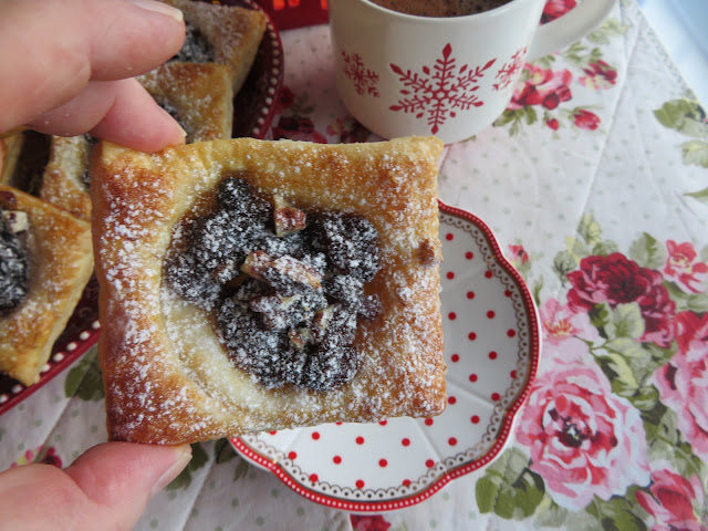 Puff Pastry Mince Pie Squares