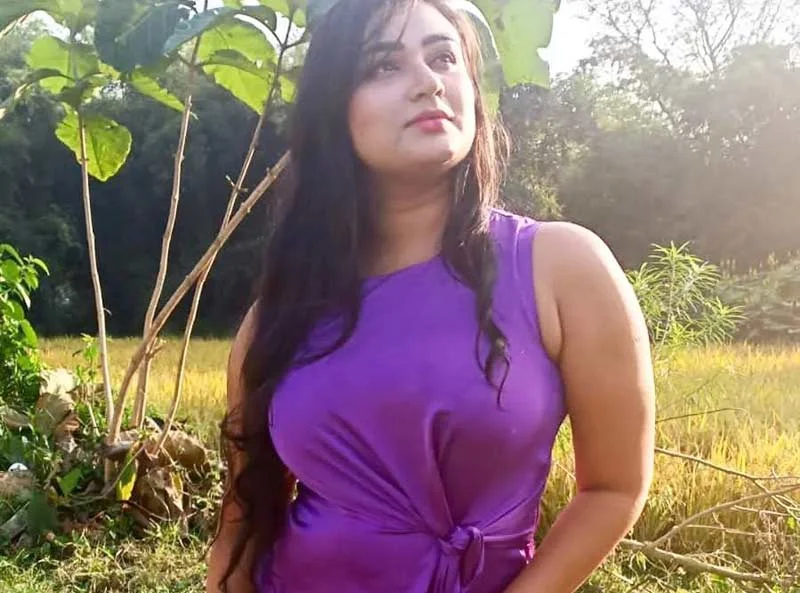 Ollywood Hottie Aiswarya Behera Looks Zehar in Purple attire