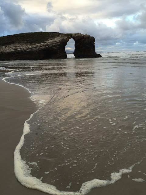 Spain, Cathedrals Beach   by E.V.Pita (2015)  http://evpita.blogspot.com/2015/11/spain-cathedrals-beach-playa-de-las.html   Playa de las Catedrales (Ribadeo)  por E.V.Pita (2015)   Praia das Catedrais (Ribadeo)