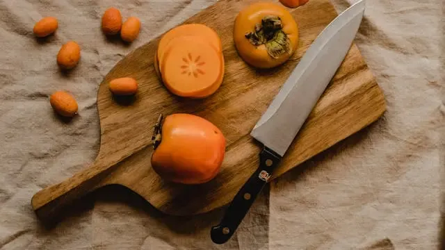 What is the Persimmon fruit Good for: How to eat , Taste , Health Benefits