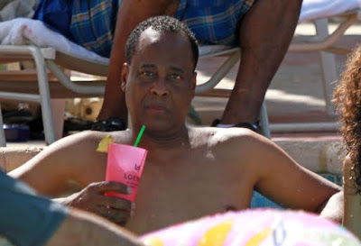 dr. conrad murray, conrad murray, dr. conrad murray vacation, dr. conrad murray relaxing