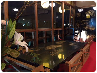 ร้านอาหารญี่ปุ่นด้านบน เห็นแม่น้ำคาโมงาวะ ร้านอาหารญี่ปุ่นด้านบน เห็นแม่น้ำคาโมงาวะ