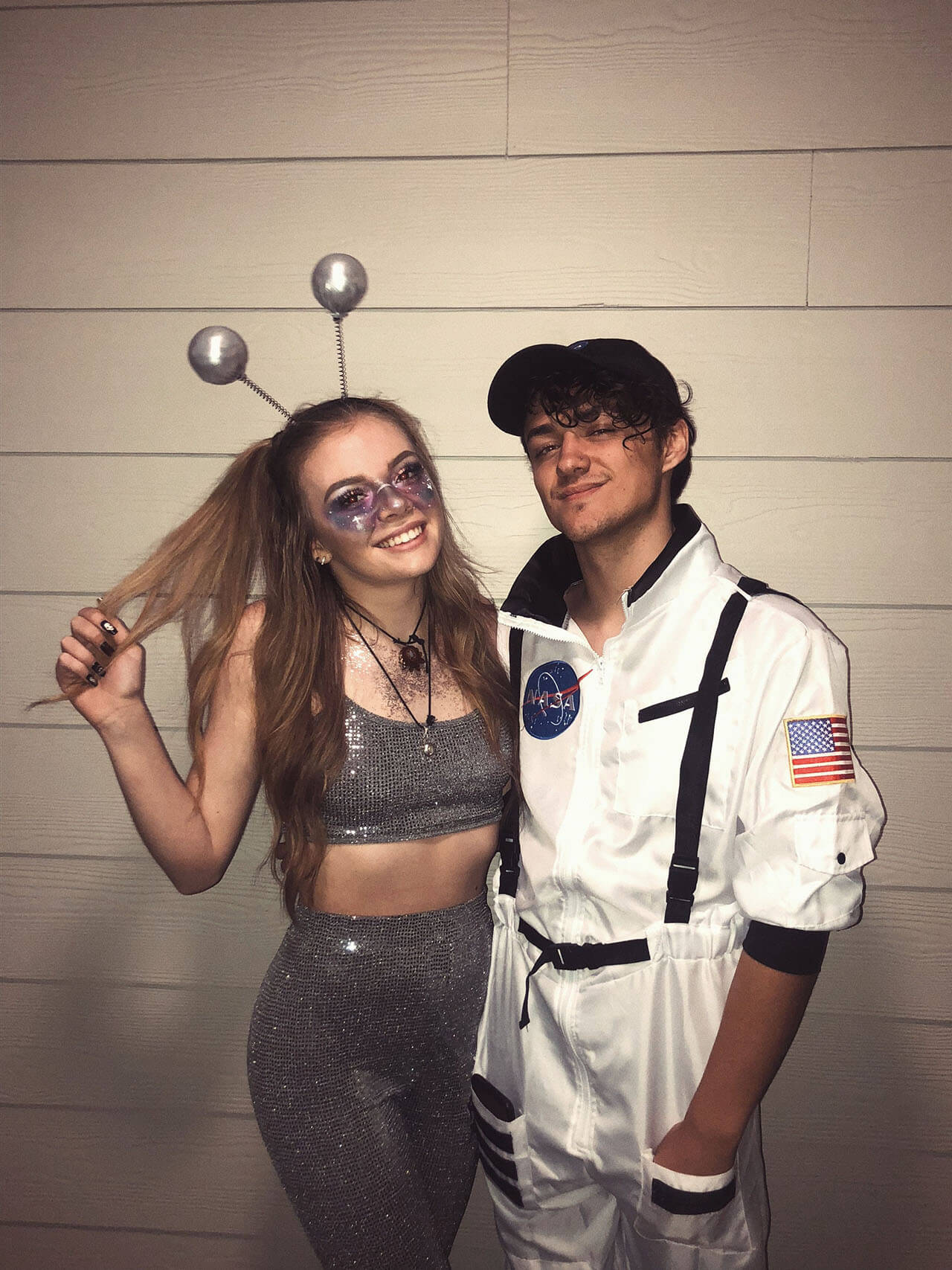 Halloween tumblr goals costumes astronaut and sexy alien girl