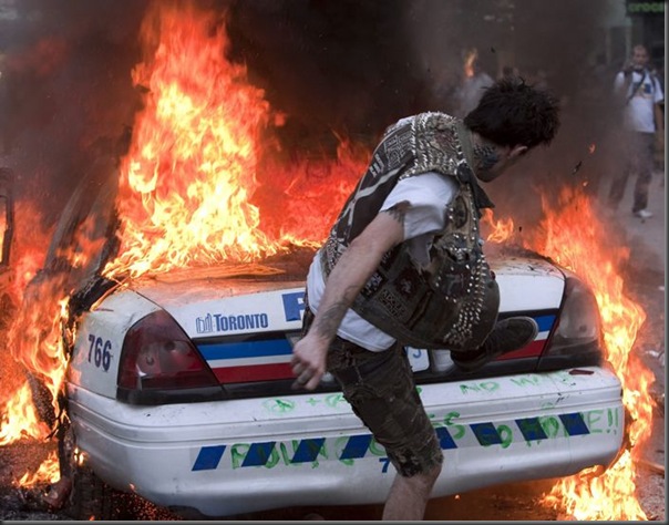 Manifestantes em Toronto contra o G20