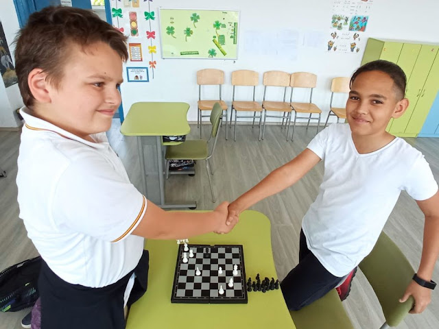 beneficios del ajedrez en el colegio, niños