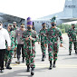 Pangdam I/BB Mayjen TNI Hassanudin, S.I.P, M.M  di Sambut Bupati Karimun di Bandara Raja Haji Abdullah