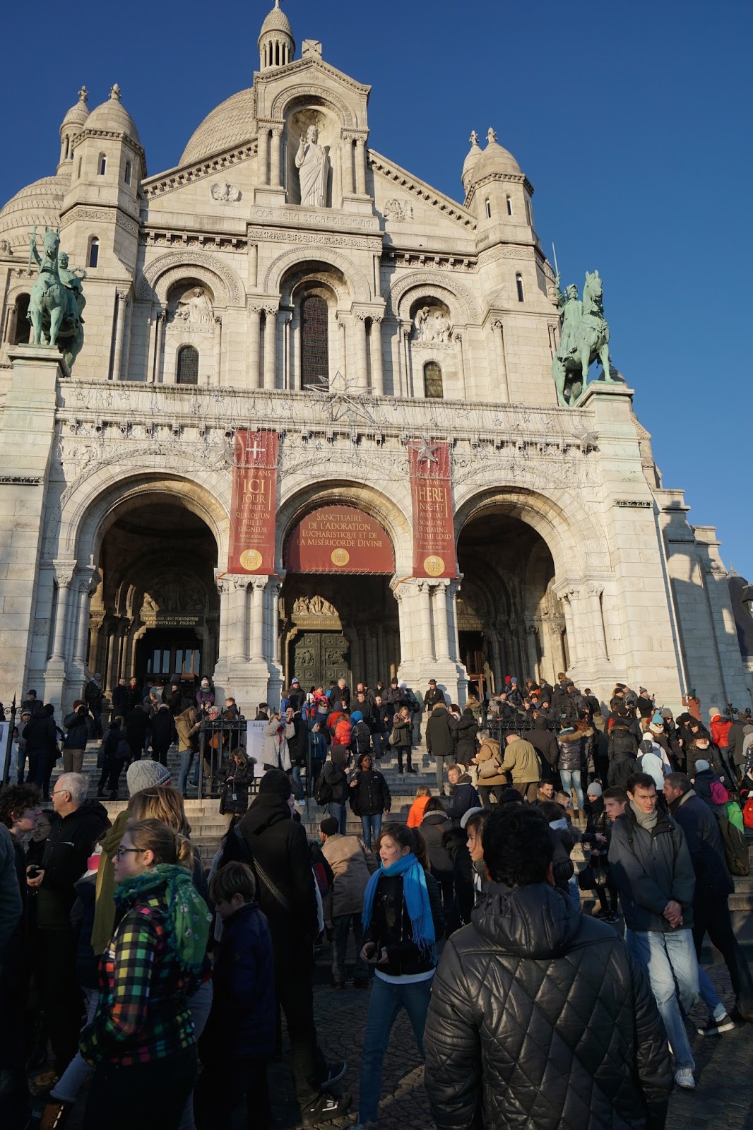 サクレ・クール寺院 (Basilique du Sacré-Cœur de Montmartre)