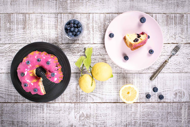 Bundt cake ai mirtilli e limone