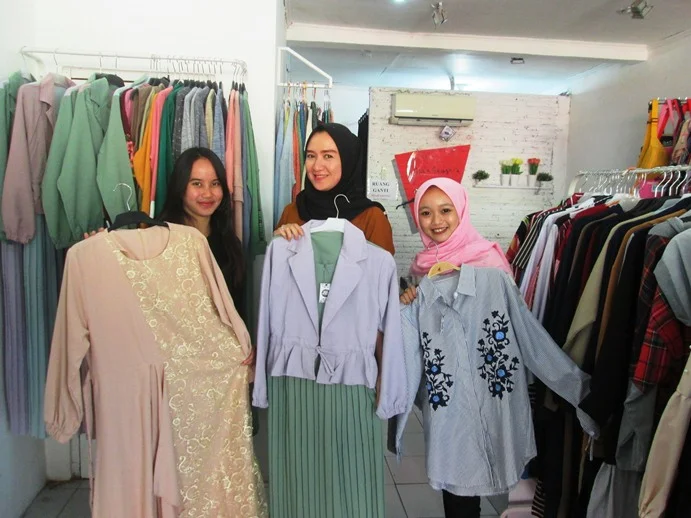 Jena House Purwokerto Tawarkan Model Busana Terkini - Model baju gamis butik