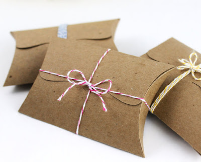 Eco-Friendly State Tuck Kraft Brown Pillow Packaging Boxes with Rope Bow