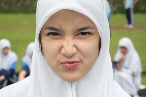 Hijabers Seksi Foto  Siswi SMA Berhijab Putih Cantik 