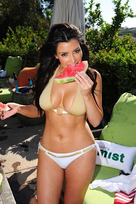 kim kardashian bikini 2011