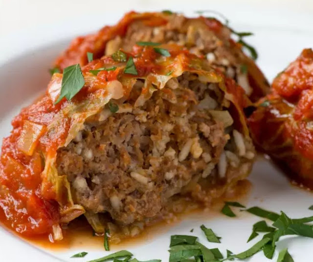 WEEKNIGHT CABBAGE ROLLS