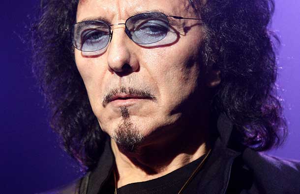 Black Sabbath guitarist Tony Iommi is to undergo treatment for cancer after 