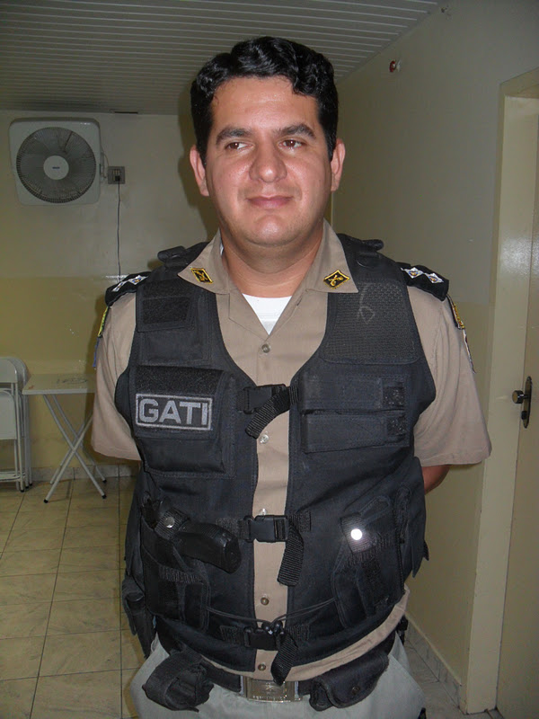 CAPITÃO BOANERGES REABRE POSTO DA POLICIA EM RAINHA ISABEL