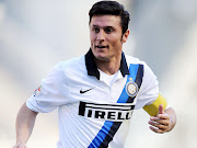 Javier Zanetti, de 39 anos, poderá ter de 'reformarse' mais cedo do futebol . (zanetti)