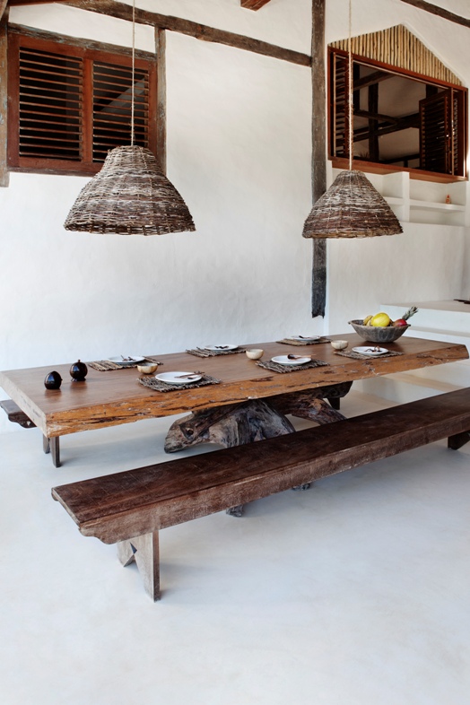 mesa de madera artesanal