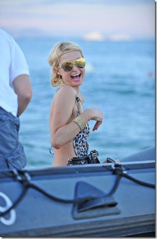 Paris Hilton Paris Hilton Leaves Nikki Beach pUsUHKz8klfl