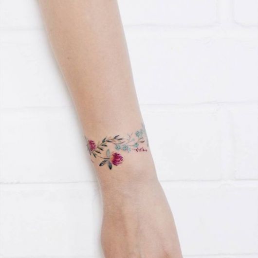 braceletes de tatuagens femininas