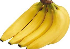 Siapa yang tak kenal dengan buah pisang. Buah pisang adalah salah satu buah yang sangat banyak masyarakat kita menanam pohonnya di pekarangan rumah ataupun di kebun. Tersedia melimpah sepanjang waktu, tak kenal musim. Pilihannya pun begitu banyak macamnya, bisa disesuaikan dengan selera kita. Mudah didapat dan murah harganya pula. Dan yang tak kalah pentingnya adalah manfaatnya bagi kesehatan tubuh kita. Salah satu manfaat dari mengkonsumsi buah pisang ini adalah dapat menyehatkan jantung kita. Benarkah?  Benar. Ini dikarenakan buah pisang mengandung banyak kalium. Fungsi kalium diantaranya adalah menjaga keseimbangan cairan elektrolit dalam tubuh, memastikan fungsi otot, saraf, otak dan jantung bekerja secara normal. Jika tubuh kita mengalami kekurangan kalium maka dapat menimbulkan berbagai gangguan kesehatan, seperti gampang lelah, otot melemah, mual, sering kesemutan, sembelit dan gangguan detak jantung.  Ternyata tidak hanya itu saja manfaat buah pisang. Dari sebuah penelitian terungkap bahwa buah pisang ini lebih efektif sebagai penghasil energi bila dibandingkan dengan minuman olah raga. Para pesepeda (obyek penetlitian) ternyata lebih berlimpah energinya yang mengkonsumsi pisang daripada yang minum minuman olah raga.  Lalu apakah hanya buah pisang saja yang mempunyai manfaat menyehatkan jantung? Tentunya tidak. Ada beberapa buah lain yang mempunyai manfaat sama dengan buah pisang. Sebut saja kurma, yoghurt, kentang, kacang, aprikot kering, kurma, pepaya dan melon.