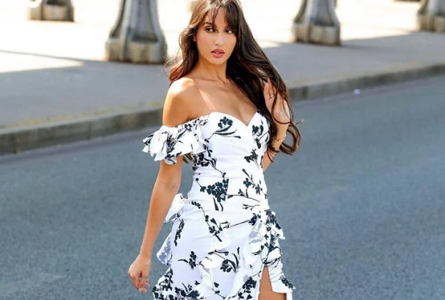 Nora Fatehi's casual look made fans go crazy, sometimes seen in yellow or sometimes orange dress