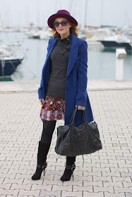 Paola Frani cappotto, cobalt blue coat, Balenciaga work bag, Cesare Paciotti boots, Fashion and Cookies, fashion blogger