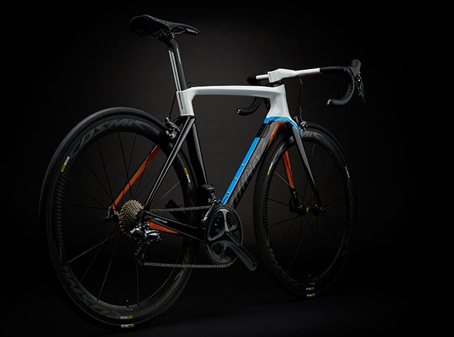 La nueva WILIER CENTO 10 AIR asombra y enamora