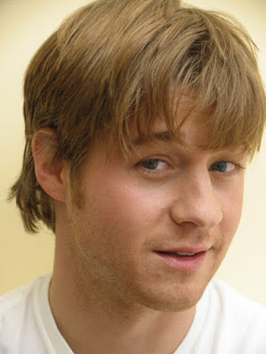 benjamin mckenzie ryan atwood photoshoot white shirt