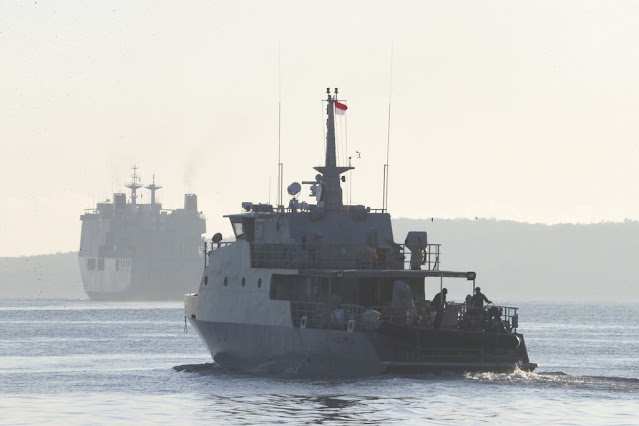 Encuentran restos de los 33 tripulante del submarino indonesio y lo declaran "hundido"