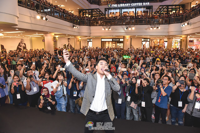 SEUNGRI MEET GREET Dr. Gloderm Watsons Photo @ 1Utama Shopping Mall #SEUNGIINMY