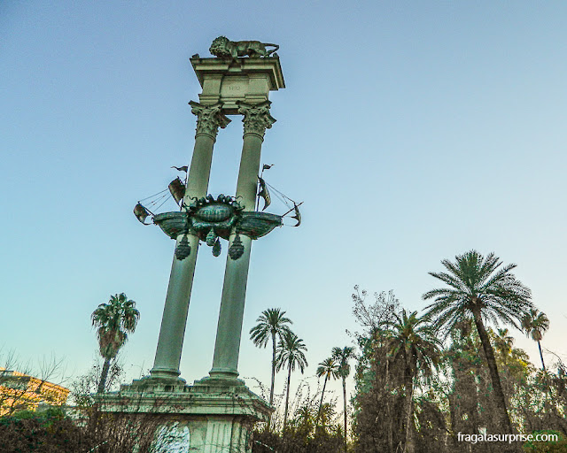 Monumento a Cristóvão Colombo no Paseo de catalina de Ribera, Sevilha