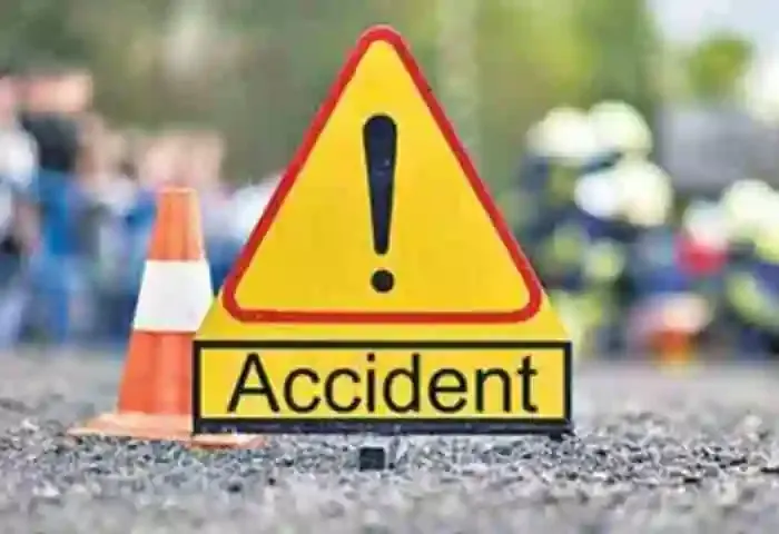 Man dies after Police van collides with scooter, Accident, Old man, Woman, Police, Factory, Temple, Comity, Trivandrum, Alappuzha, Kerala, News