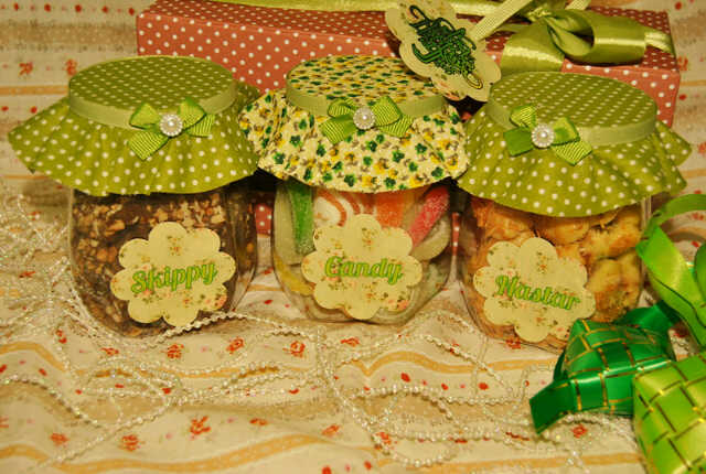 KUE KERING PARCEL LEBARAN MURAH Charity Love KUE KERING PARCEL LEBARAN MURAH Charity Love