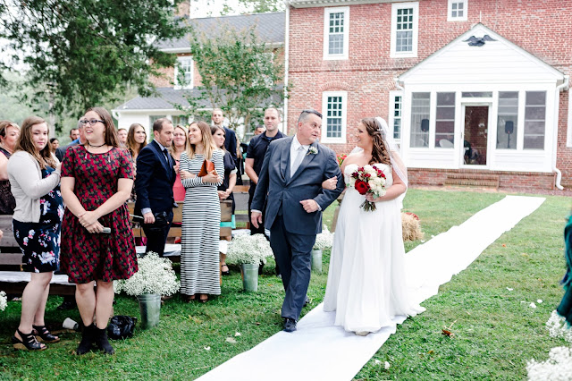 A Cranberry and Blue Autumn Wedding at Worsell Manor in Warwick, MD by Heather Ryan Photography 