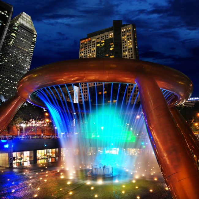 18 Amazing Fountains From All Over The World That Are Real Works Of Art - Fountain of Wealth in Singapore