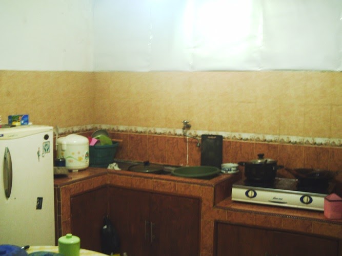 Rumah Dijual Murah Siap Huni: Dapur Minimalis Full Keramik