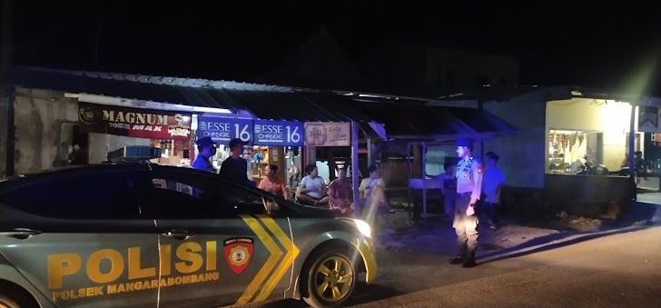 Personil Polsek Marbo, Rutinitas Lakukan Blue Light Patrol  di Wllayahnya 