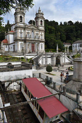 Funicular e Basílica do Bom Jesus do Monte em Braga