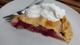 traditional Irish apple blackberry pie 