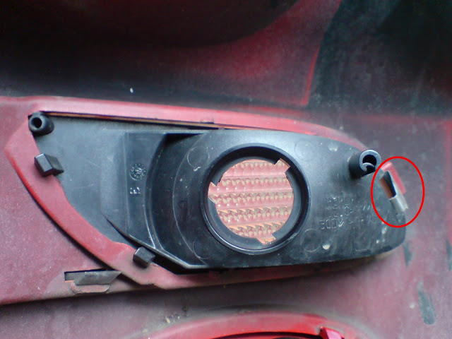 MG ZR Rover 25 Front Indicator retaining clip