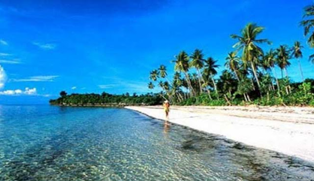 PANTAI TERINDAH DI WAKATOBI