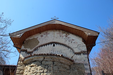 Село Чуковец и планината Верила в първите пролетни дни