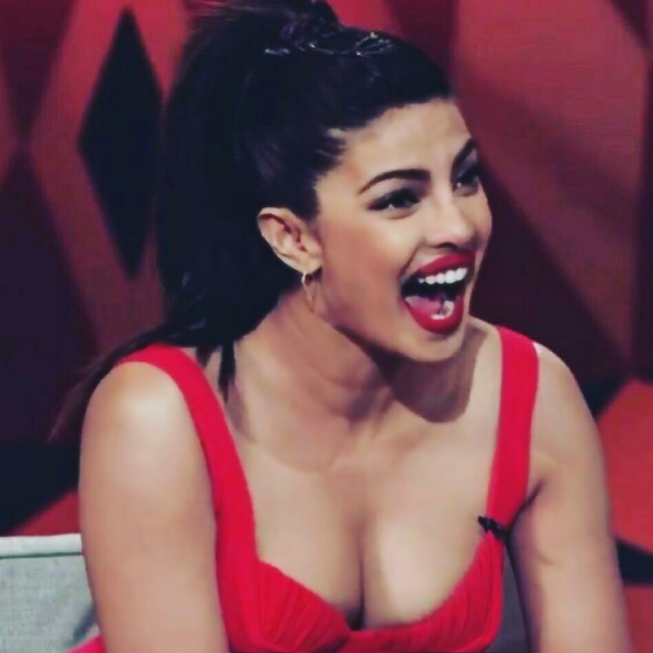 Priyanka chopra hot cleavage show