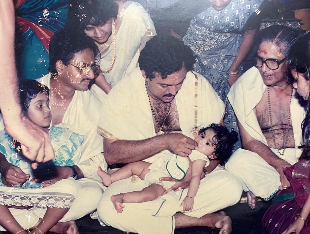 South Indian Actress Keerthy Suresh Childhood Pic with her Father G. Suresh Kumar & Elder Sister Revathy Suresh | South Indian Actress Keerthy Suresh Childhood Photos | Real-Life Photos