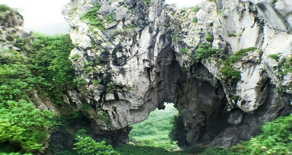 Menikmati Ketinggian Tebing Gunung Hawu Padalarang Bandung