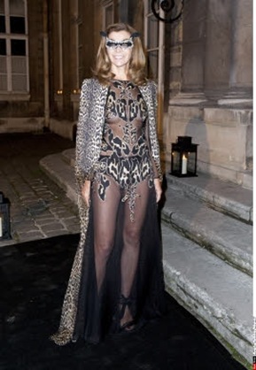 carine-roifeld-lascia-vogue