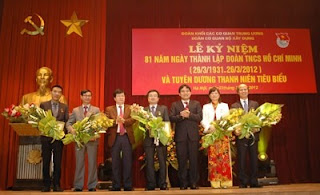 Bộ trưởng Trịnh Đình Dũng và đồng chí Nguyễn Đắc Vinh