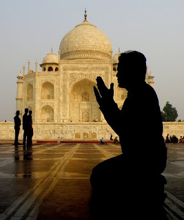 Namaz Pictures, Muslims Praying Namaz ans Sajda @ Holy Places - Very interesting